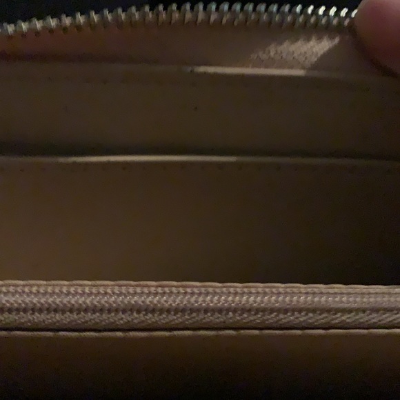 Sparkling Guess Wallet in Rose Gold - Picture 3 of 3